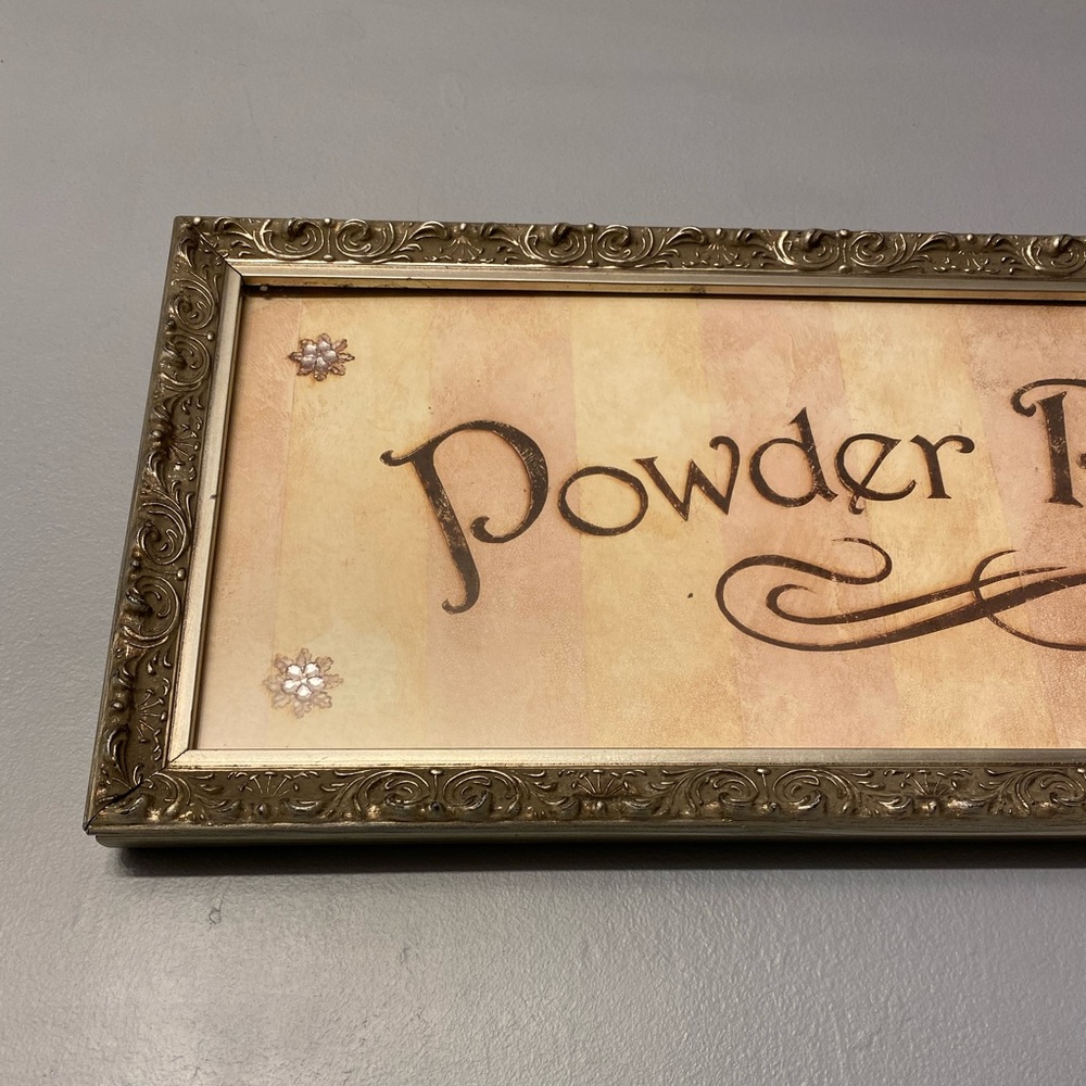 Powder room - Picture 3 of 5